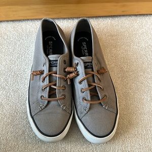 Sperry Sneakers